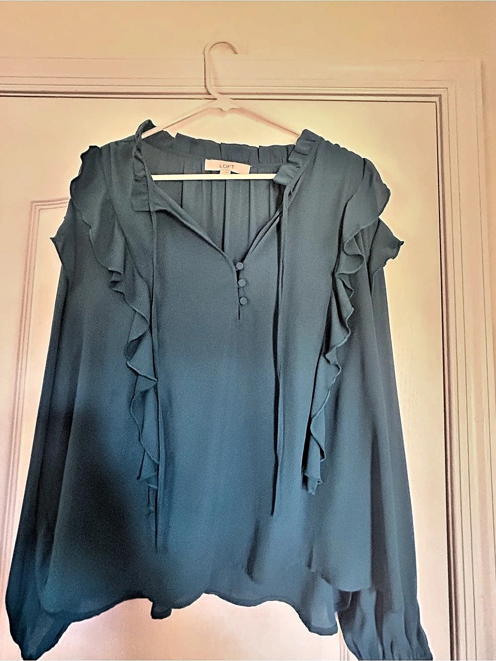 LOFT Ruffle Blouse in Blue Size XL Like New